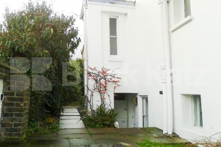 Larger than average period conversion moments from Wandsworth Common Trinity Road, Wandsworth Common